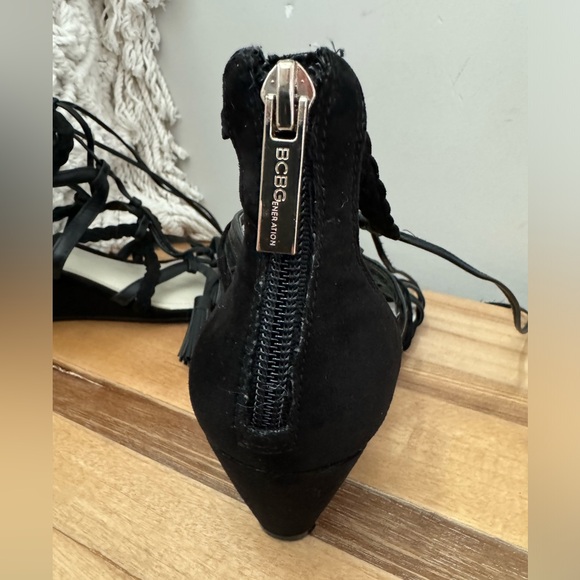 Women’s BCBG lace up Black wedges size 8.5 - Picture 4 of 4